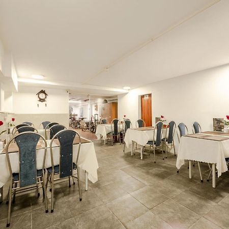 A25 Hotel - 46 Chau Long Ханой Экстерьер фото