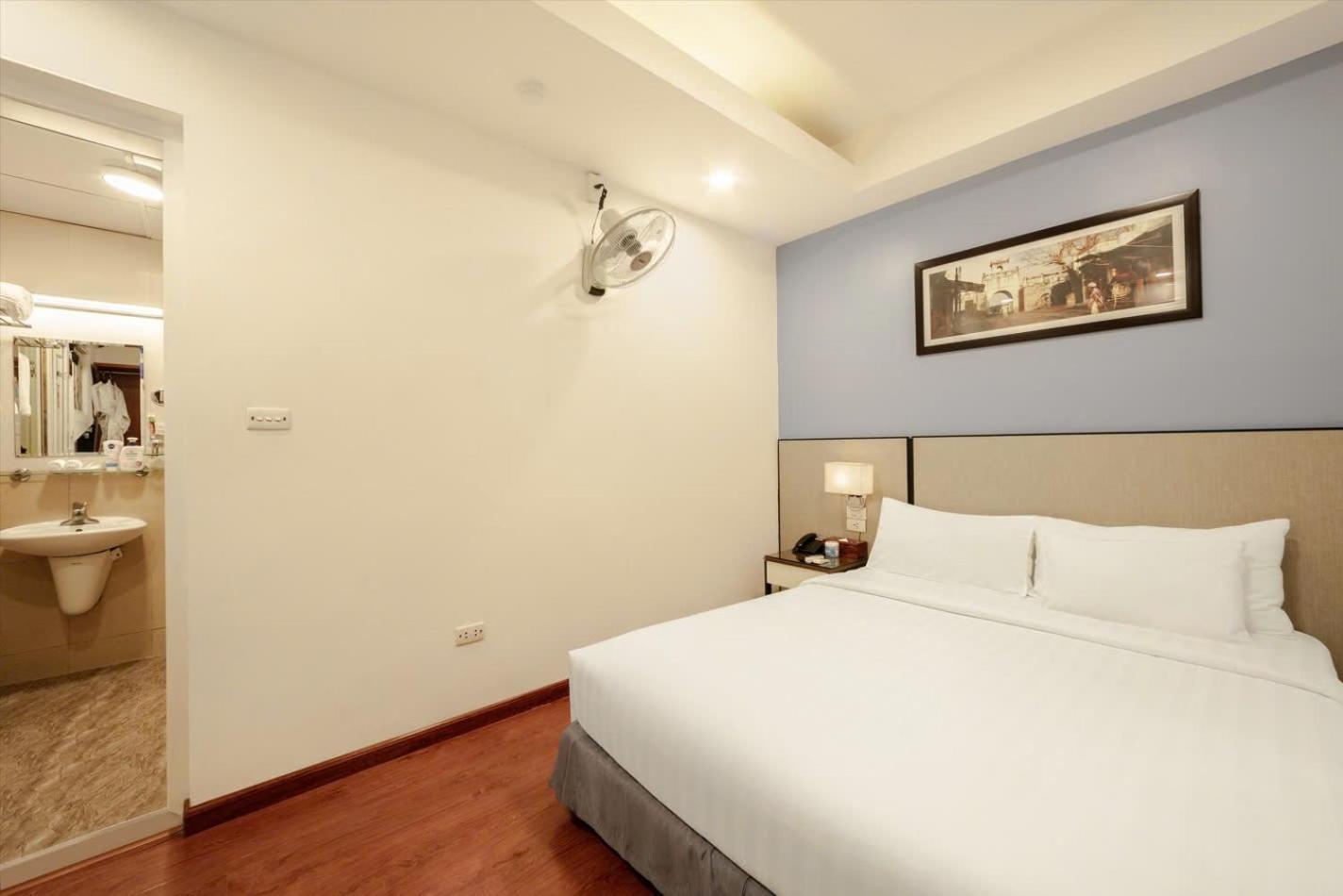 A25 Hotel - 46 Chau Long Ханой Экстерьер фото