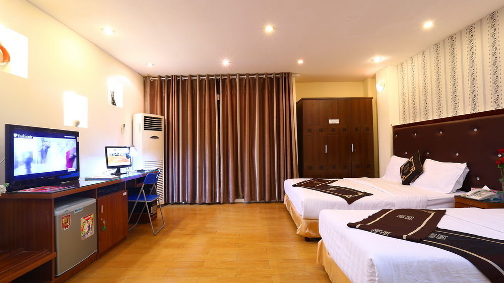 A25 Hotel - 46 Chau Long Ханой Экстерьер фото