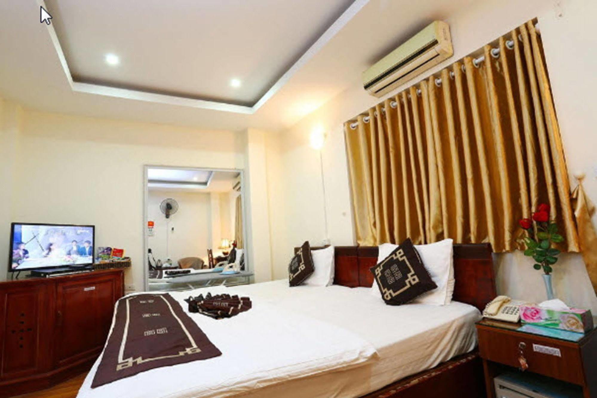 A25 Hotel - 46 Chau Long Ханой Экстерьер фото