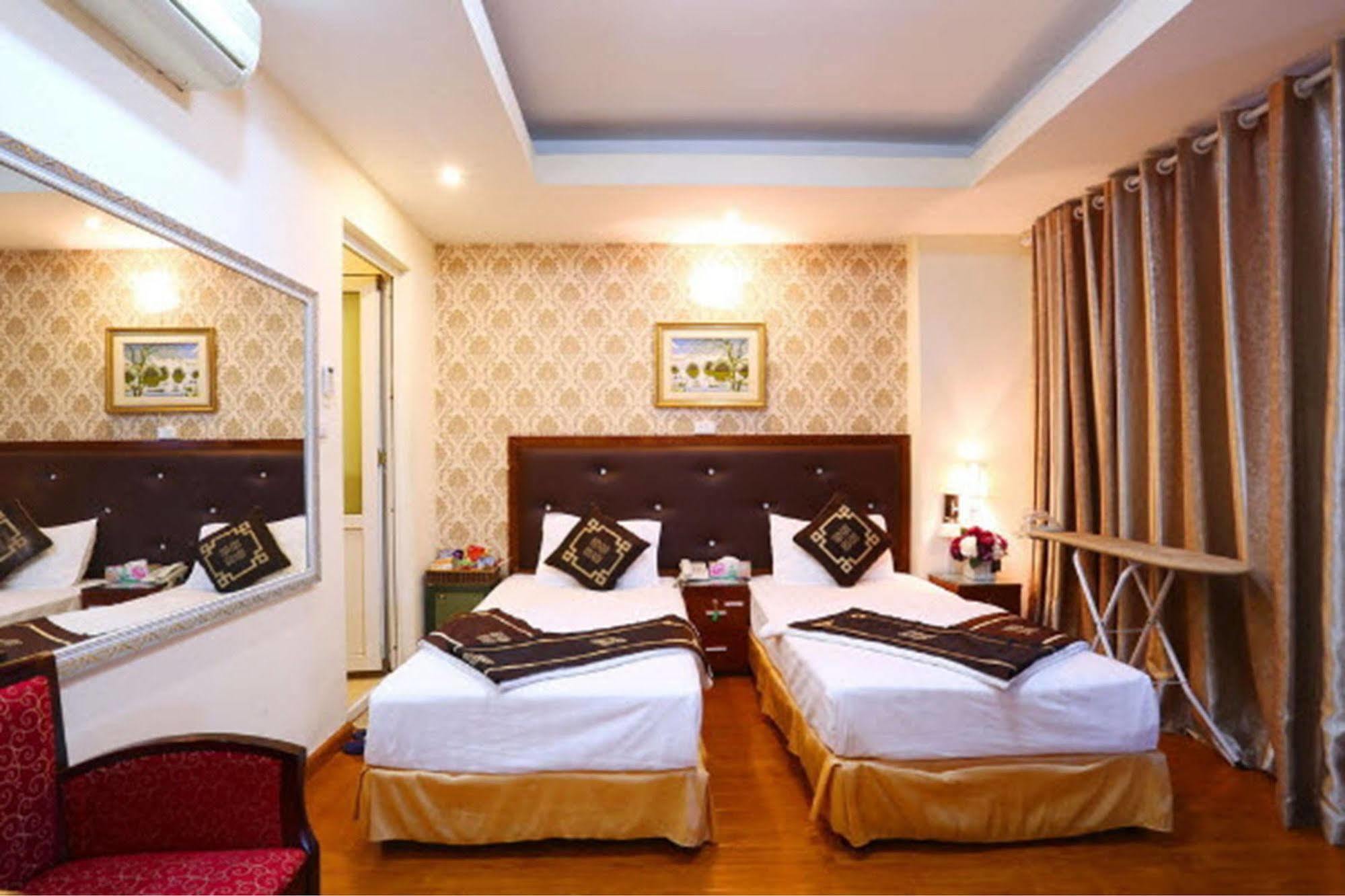 A25 Hotel - 46 Chau Long Ханой Экстерьер фото